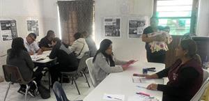 Largas filas para reposición de tarjeta de Becas Rita Cetina en Río Bravo