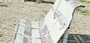 Olvido y deterioro marcan busto de Luis D. Colosio