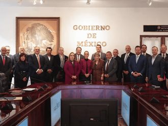 Sheinbaum sostiene encuentro con empresarios de México y extranjeros