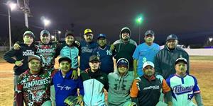 Los Compadres se aferran al liderato