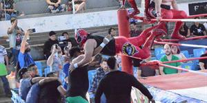 ¡No sueltan sus cinturones!