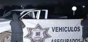 Estatales decomisan camioneta y AK-47