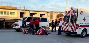 Choque entre camioneta y moto deja una mujer lesionada en Río Bravo