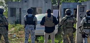 Catean un domicilio y aseguran auto robado