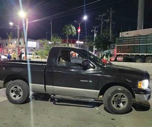 Ciclistas insultan y amenazan a automovilista frente a SPM Ciclistas insultan y amenazan a automovilista frente a SPM