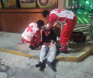 Auxilian a un hombre herido en vía pública Auxilian a un hombre herido en vía pública