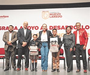 Entregan tabletas en Nuevo Laredo