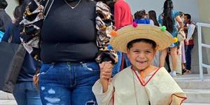 Pequeños Juan Diegos caminan con esperanza