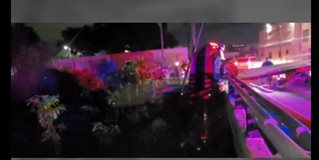 Camioneta cae al canal Alzaldúas Camioneta cae al canal Alzaldúas