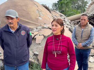 Escultura del Colotero de Álamo, Veracruz se derrumba