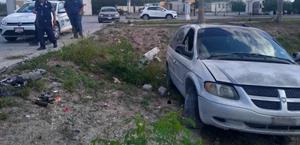 Sale de avenida y termina en dren parcelario en Río Bravo