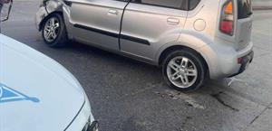 Choque de dos unidades en Río Bravo deja daños materiales