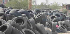Cumple un año más tiradero de llantas