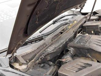 Falla mecánica provoca incendio en camioneta en Río Bravo