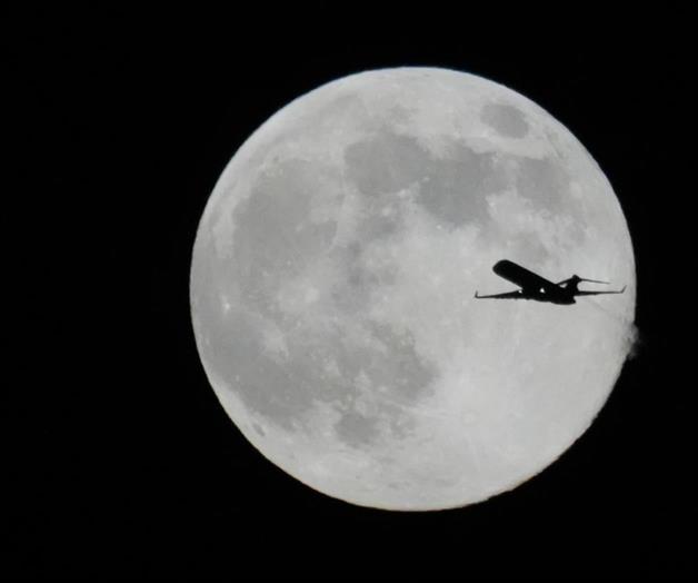 La Superluna y la lluvia de meteoritos Cuadrántidas iluminan el cielo La Superluna y la lluvia de meteoritos Cuadrántidas iluminan el cielo
