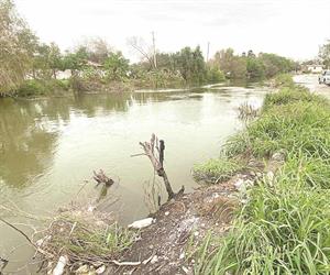 Alarma en la Arcoíris por desborde de canal Rodhe