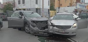 Colisiona por no hacer alto