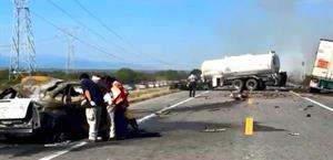 Mueren 4 personas calcinadas en choque en Carretera Victoria-Zaragoza