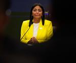 Delcy Rodríguez jura como presidenta encargada de Venezuela tras destitución de Maduro