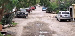 Sueñan en la 10 de Mayo con una calle pavimentada