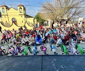 Encabeza Nataly el día de Reyes Encabeza Nataly el día de Reyes