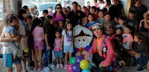 Altruistas llevan juguetes a niños del sector ejidal