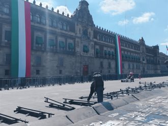 Sheinbaum recibe en Palacio Nacional a cónsules y embajadores
