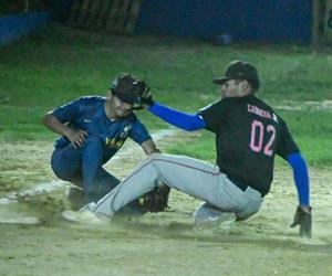 Botes de Basura supera por 23-8 a los Nietos del Ruso