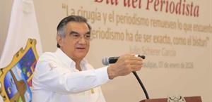 Reconoce gobernador labor de los periodistas