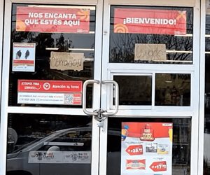Intriga cierre masivo de Oxxos; puertas presentan cadena y candado