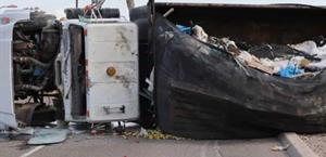 Vuelca un camión en la autopista 83
