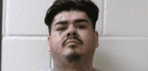 Detienen a hombre tras cateo de SWAT