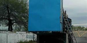 Restos de Feria tapan la vialidad