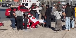 Dos lesionados en accidente en la Lázaro