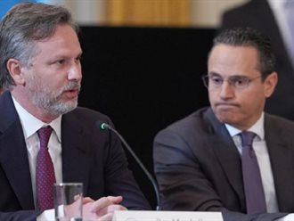 Trump negocia venta de petróleo venezolano con donador de su campaña