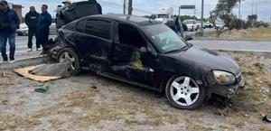 Camión sin frenos causa carambola