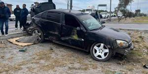 Camión sin frenos causa carambola