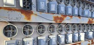 Roban medidores y cables y dejan tianguis a oscuras