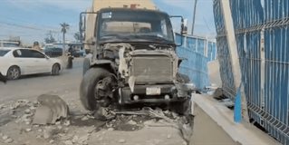 Choque de camiones deja 2 lesionados en Reynosa