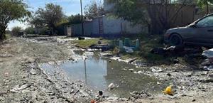 Vecinos denuncian colapso de drenajes