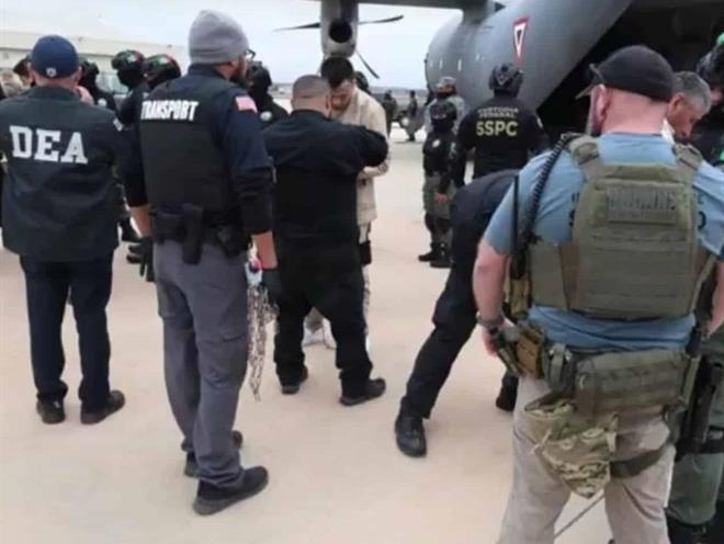 Comienzan a llegar a EU de reos Mexicanos