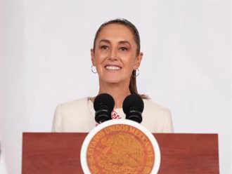 Sheinbaum destaca inversión de 4 mil mdp para carreteras en Veracruz