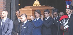 Despiden a Valentino