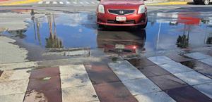 Denuncian ambulantes fugas de guas negras