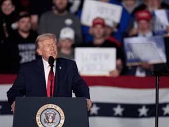 Trump en Iowa, tal vez me postulo por cuarta vez