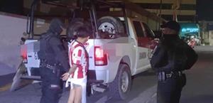 Muere niña por golpes