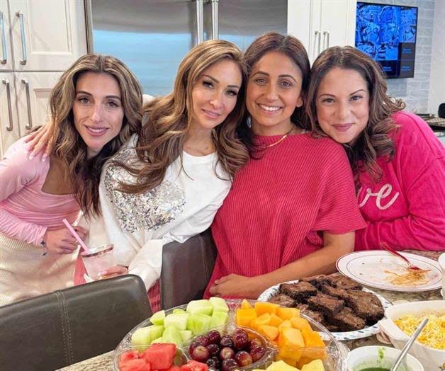 Celebran el Día de Galentine con actividades para amigas