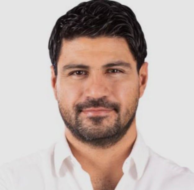 Ante la tierra de lo superficial, un Mar de dudas