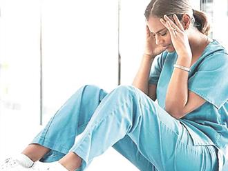 Buscan blindaje legal para médicos residentes