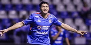 Nicolás Ibáñez ya es de Cruz Azul